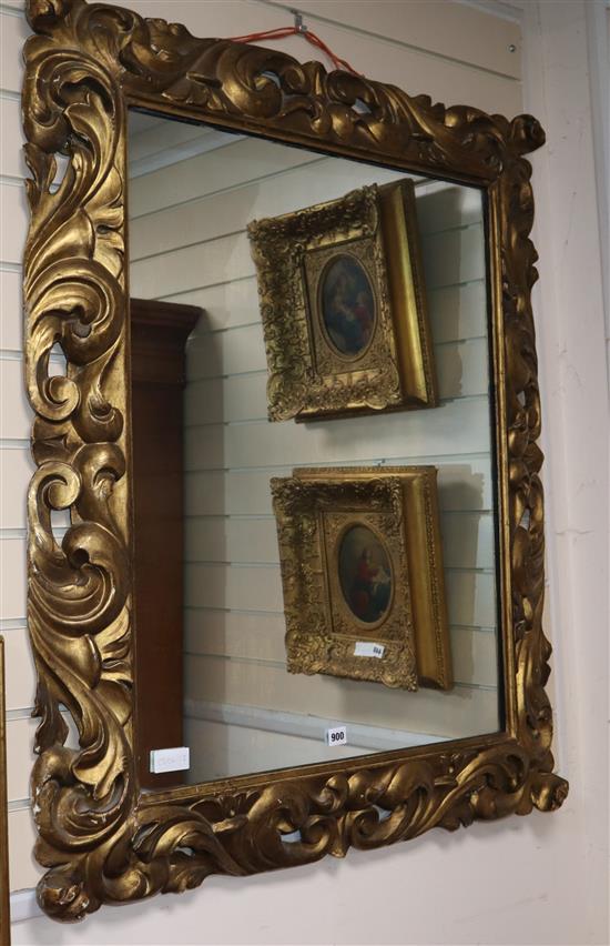 A 19th century Florentine carved giltwood wall mirror H.106cm